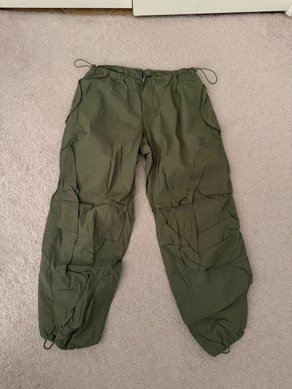 Urban Outfitters Green Balloon Pants Size Medium